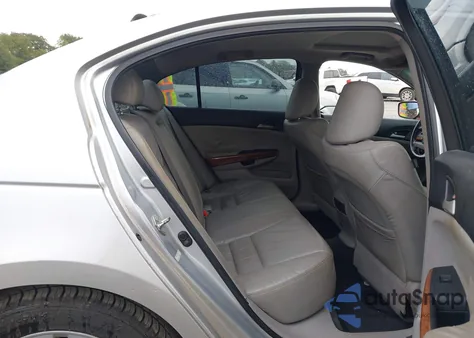 2011 Honda Accord 2.4 Ex-L z USA, uszkodzony, nr VIN 1HGCP2F87BA033335